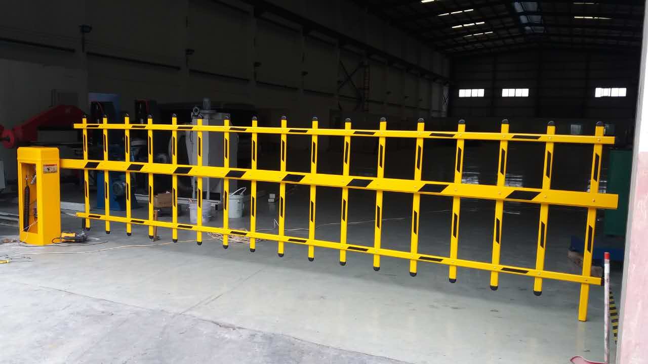 不戴帽雙層柵欄道閘